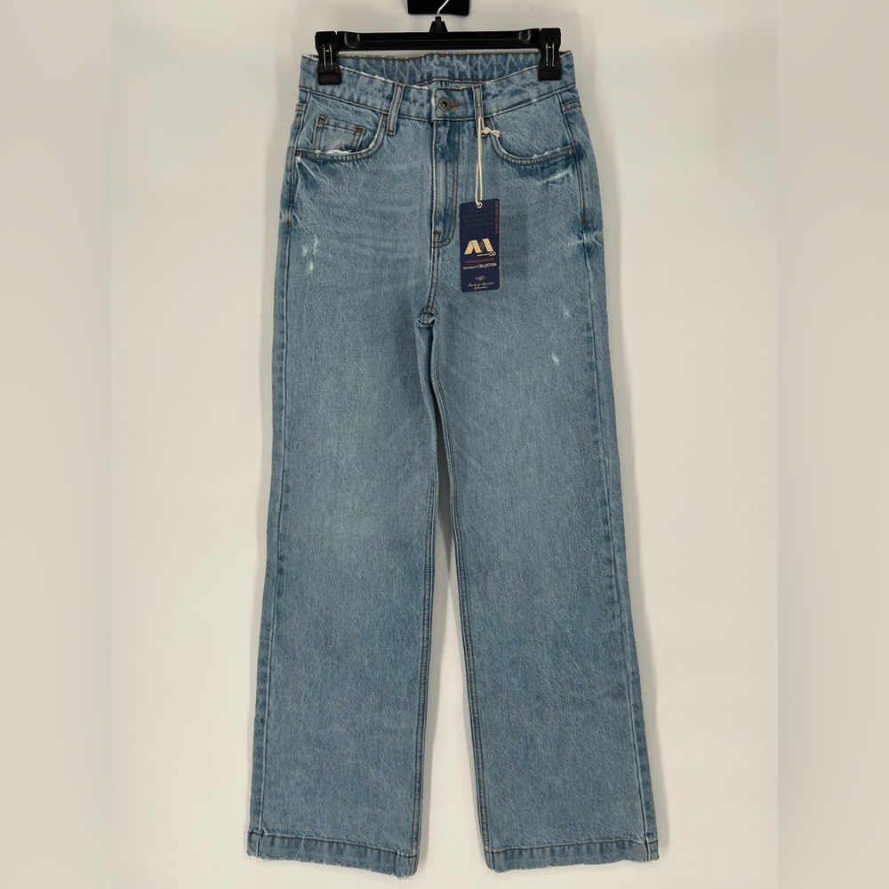 MEGA JEANS WIDE LEG‎ DISTRESSED LITE BLUE TRADITIONAL FIVE POCKET STYLE